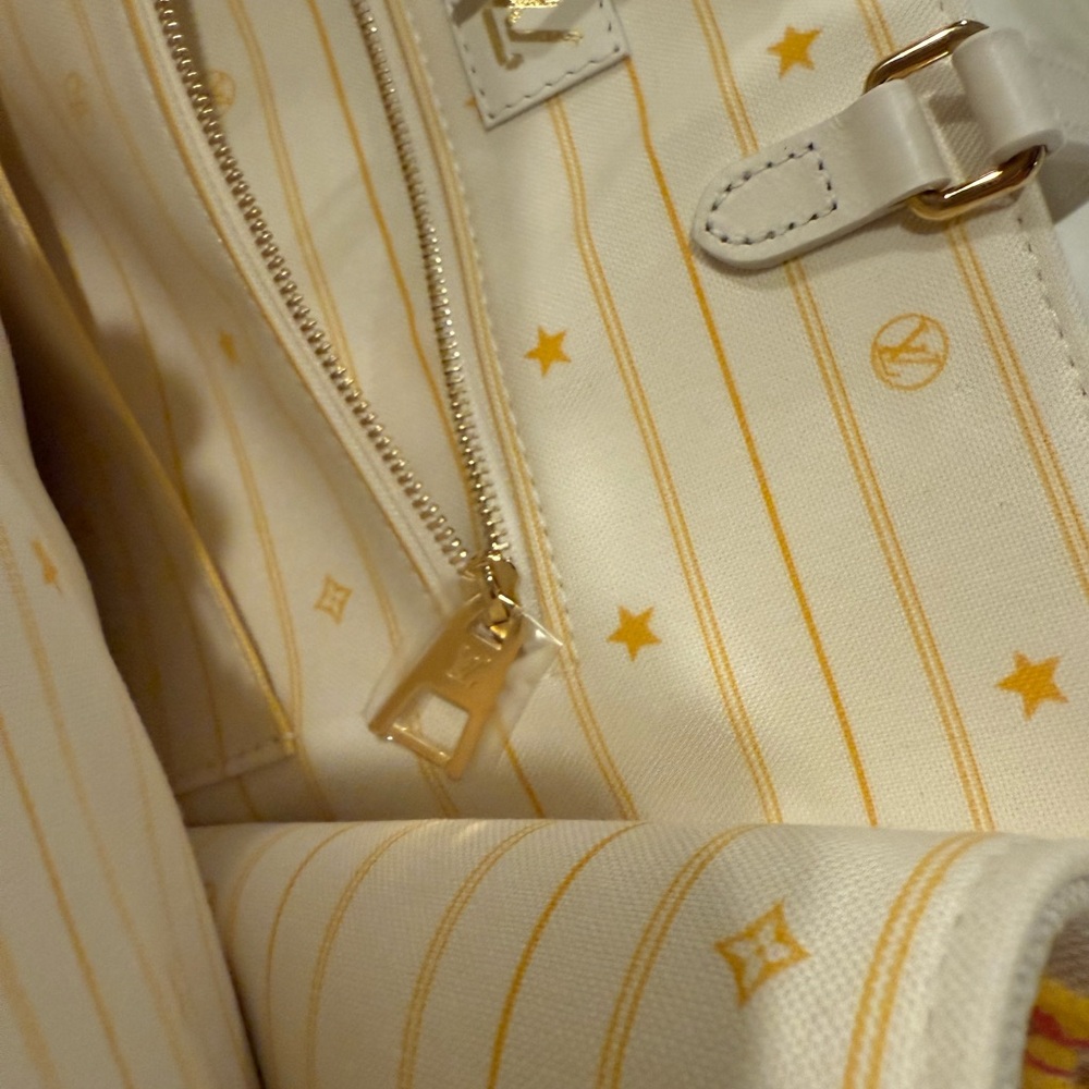 Beverly Hills OnTheGo GM Tote Bag by Louis Vuitton - Picture 10 of 11